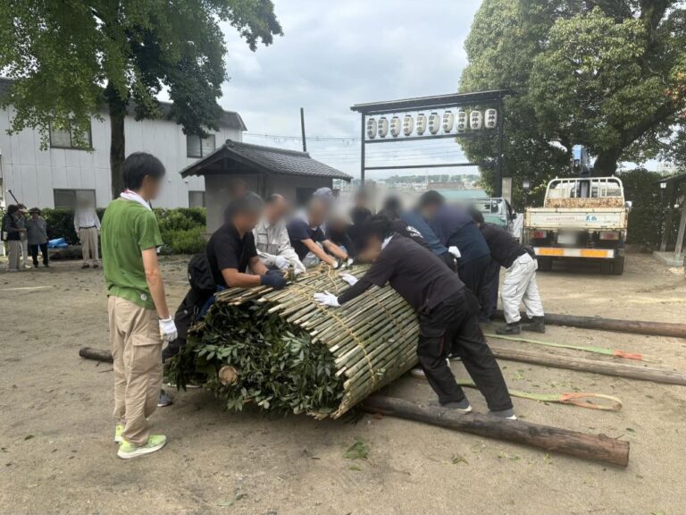 【河内長野市】まるで巨大な海苔巻き！長野神社で恒例の火祭り「タイマツタテ」大松明作りはこうする