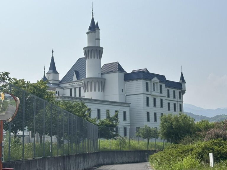 【南河内郡河南町】大学の外に何が？11月2・3日に学園祭がある大阪芸術大学沿いの道を歩いてみました