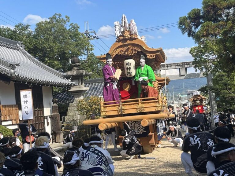 【富田林市】10月19日日曜日に美具久留御魂神社境内で昔ながらの本格俄（にわか）が奉納されます（オリジナル）