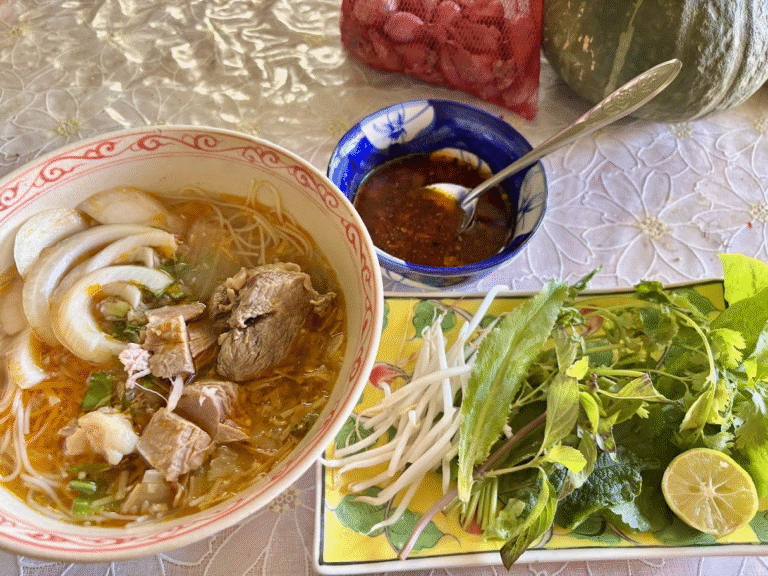 【河内長野市】市内バス無料デーの10月4日に、旧松中亭enでベトナム中部フエの麺料理のランチ営業があります（オリジナル）